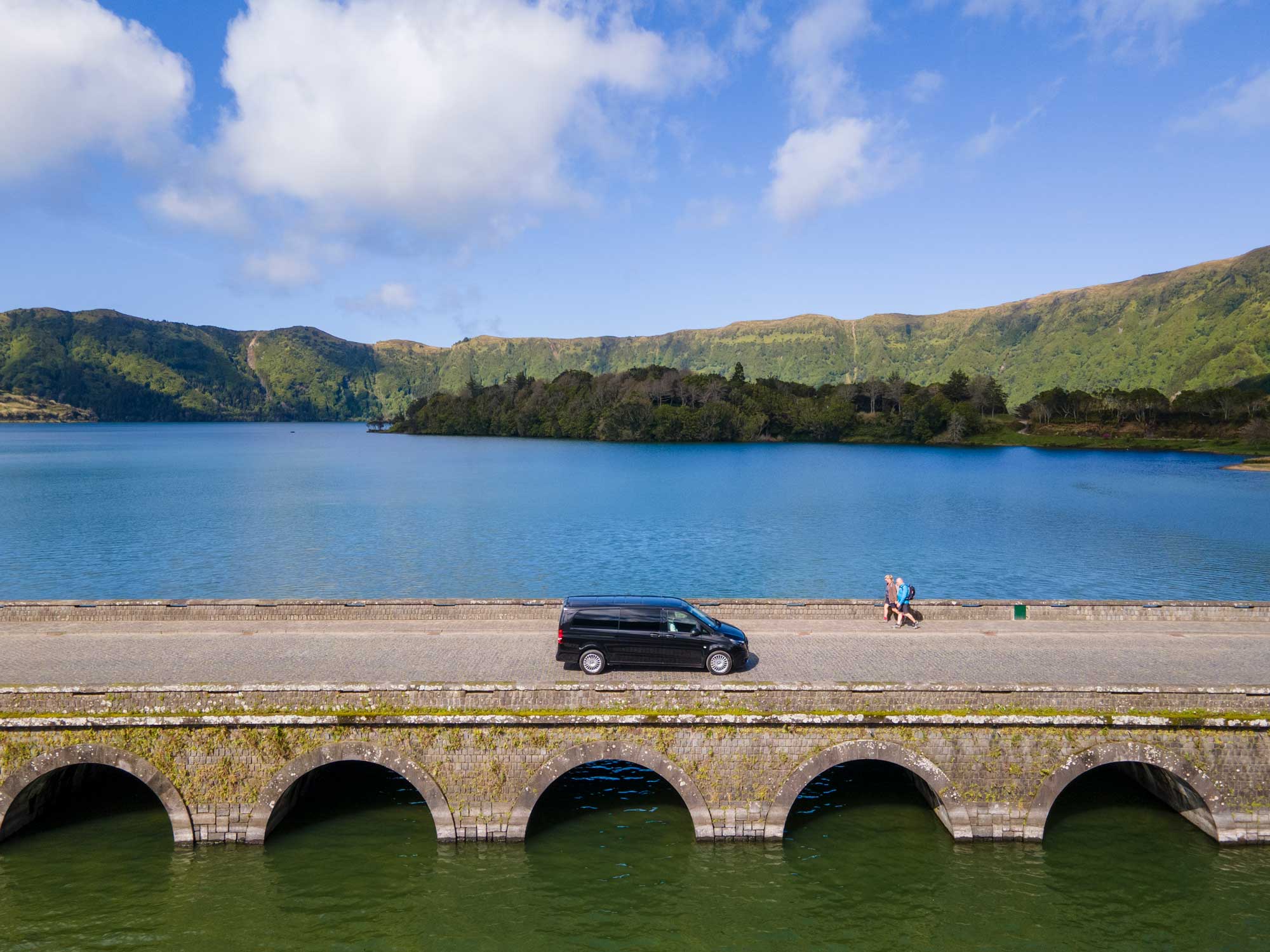 Mercedes Vito Tourer da JR AZORES TOURS